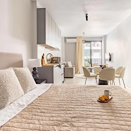 Ptolemeon 20, Apts & Center