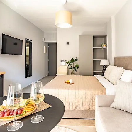 Apartment Ptolemeon 20, Apts & Center