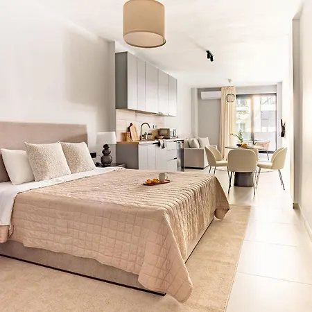 Ptolemeon 20, Apts & Center