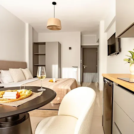 Apartment Ptolemeon 20, Apts & Center *