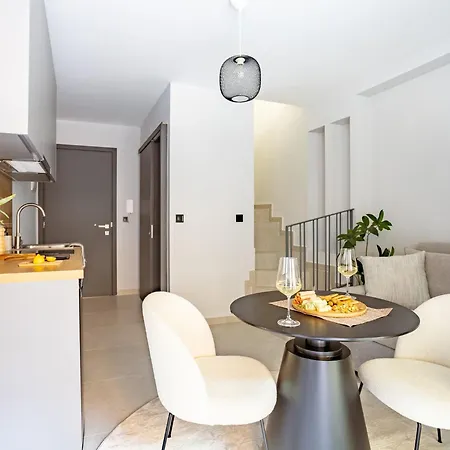 Sanders Tower Centre Apartamento *