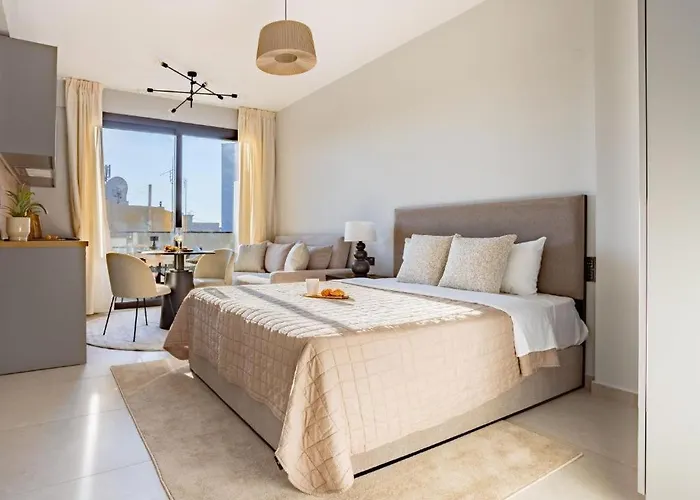 Ptolemeon 20, Apts & Center 아파트 *