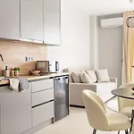 Apartment Ptolemeon 20, Apts & Center