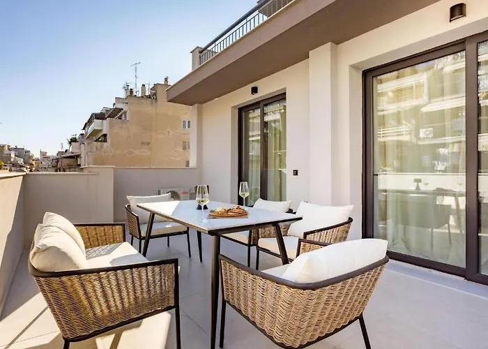 Ptolemeon 20, Apts & Center *