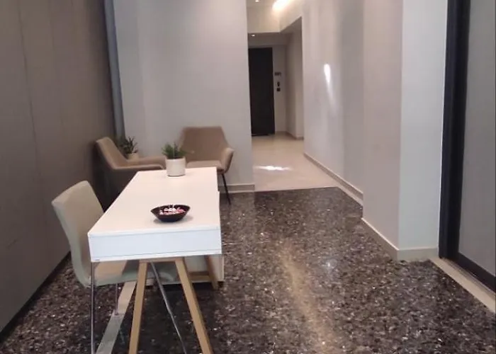 Ptolemeon 20, Apts & Center * Soluň